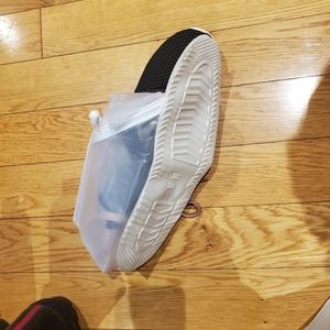 Waterproof shoe cover